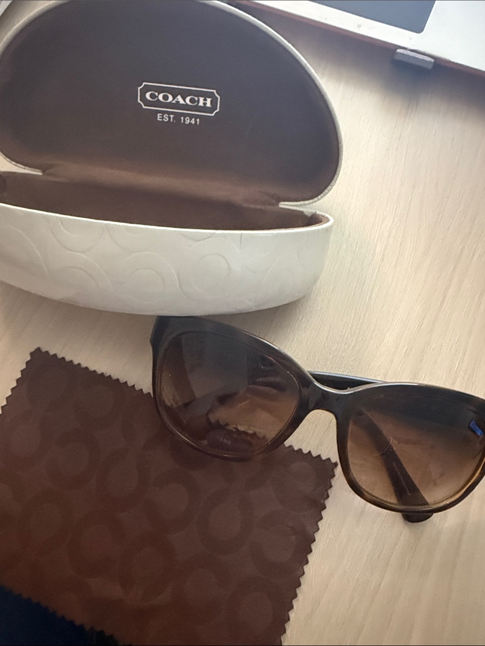Coach Women's Tortoiseshell Sunglasses with Brown Gradient Lenses